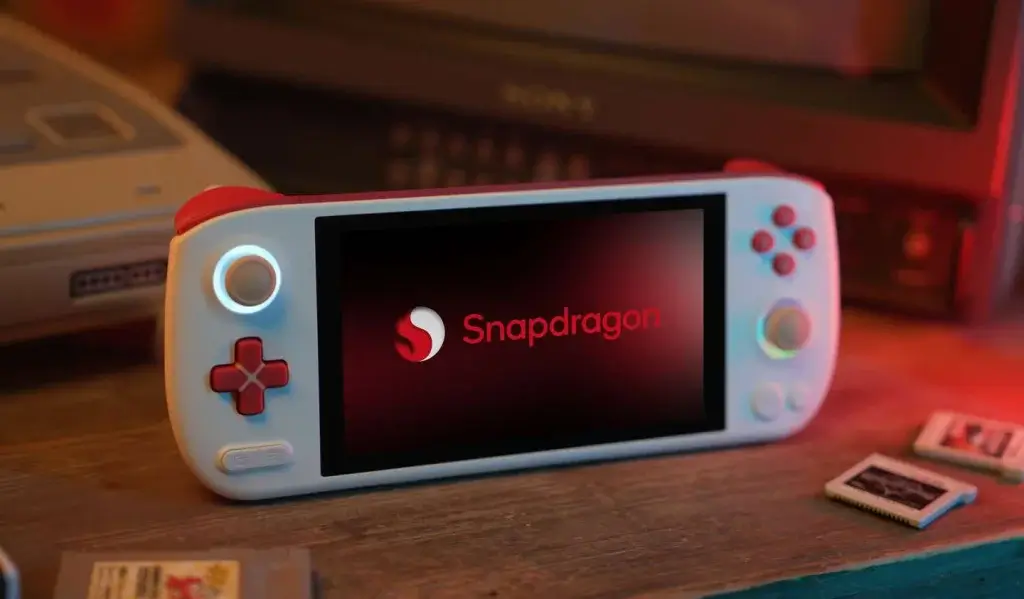 Ayaneo_8gen2 - Retro Handhelds