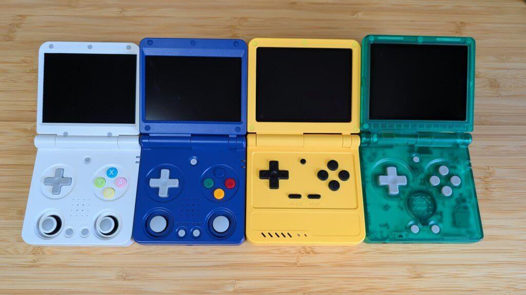 A Clamshell Comparison: What Wins? - Retro Handhelds
