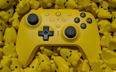 8BitDo Ultimate 2 Controller Review: This Thing is Bananas