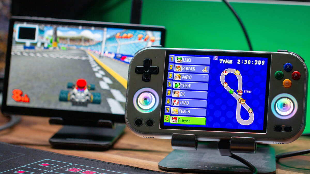 Anbernic RG477M First Impressions - melonDS Dual Screen - Mario Kart - 1
