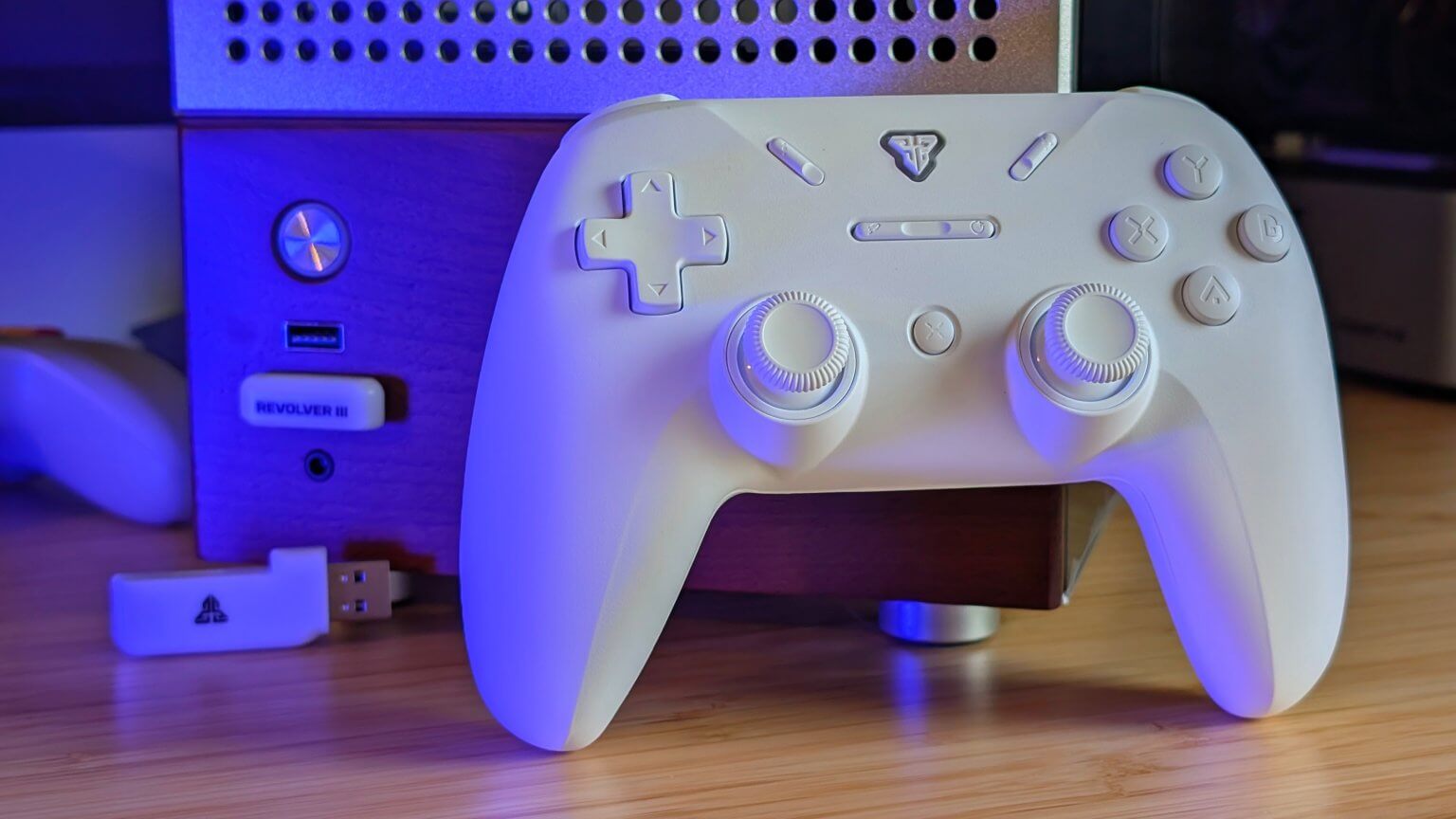 Fantech Revolver III Blue Lighting