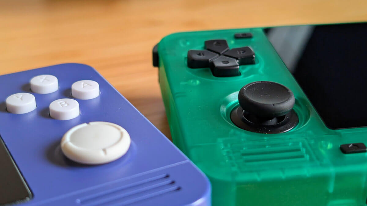 Close-up on Retroid Joysticks
