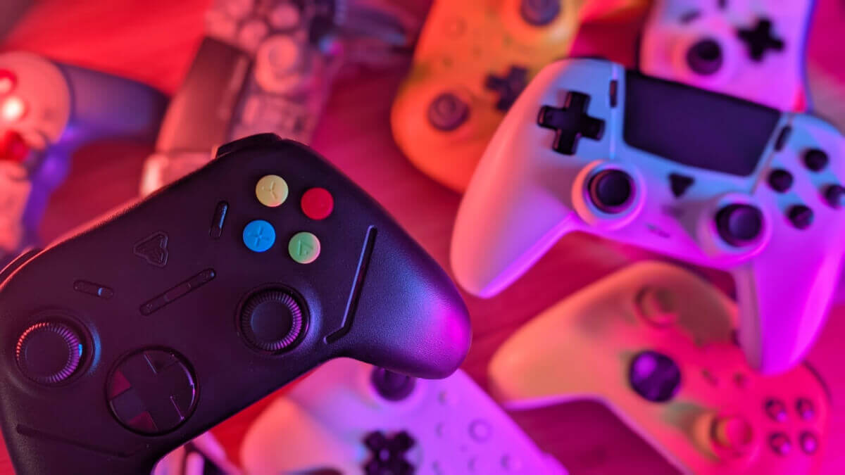 Fantech Nova 2 and Shooter III X Review: Playstation or Xbox?