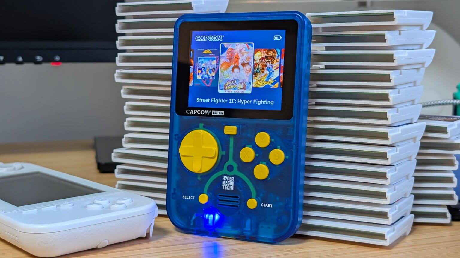 HyperMegaTech Super Pocket | Retro Handhelds HyperMegaTech Super Pocket