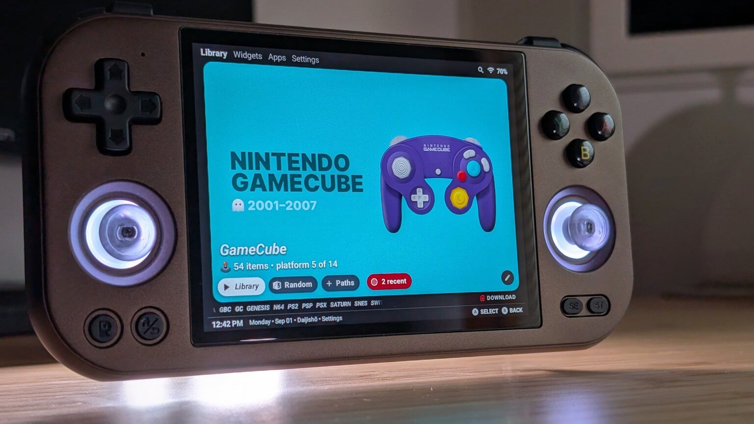 Anbernic RG477M Review: It’s Better Than You Think