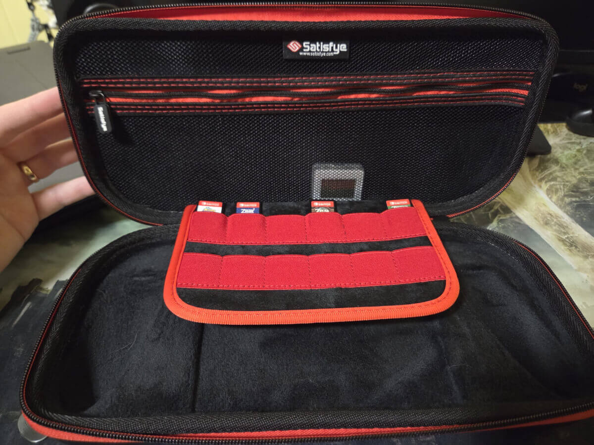 Satisfye case open - Retro Handhelds Satisfye case open