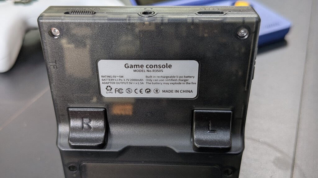 Game_console_R350S_Rear_Shoulders