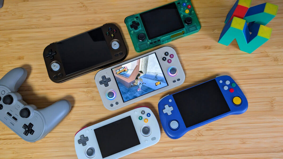 Anbernic RG476H with other 4:3 Handhelds