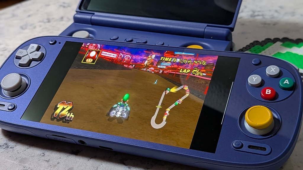 Retroid_Pocket_G2_Mario_Kart_Black