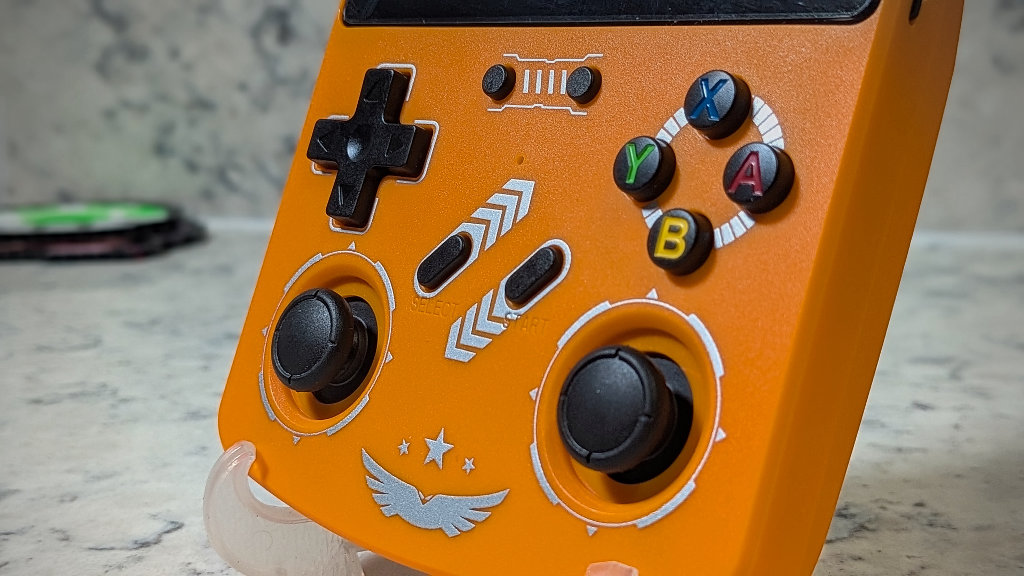 Game_Console_R40XX_Controls