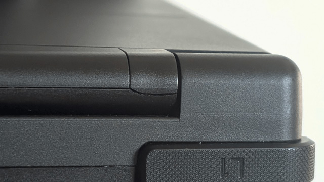 Retroid Pocket Flip 2 Hinge Crack - Reddit