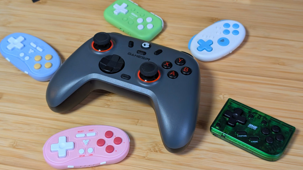 Mini Controllers Surrounding normal controller