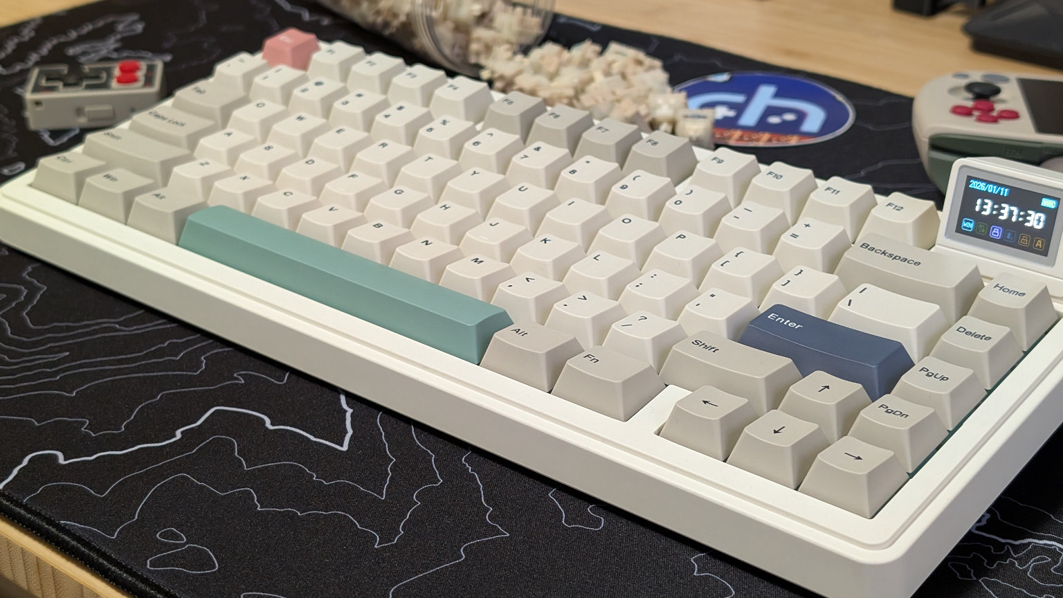 Epomaker RT82 Review - Angled photo