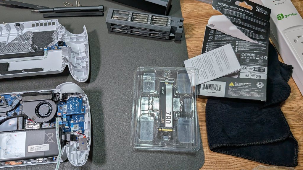 ASUS_ROG_Xbox_Ally_Rip_New_SSD