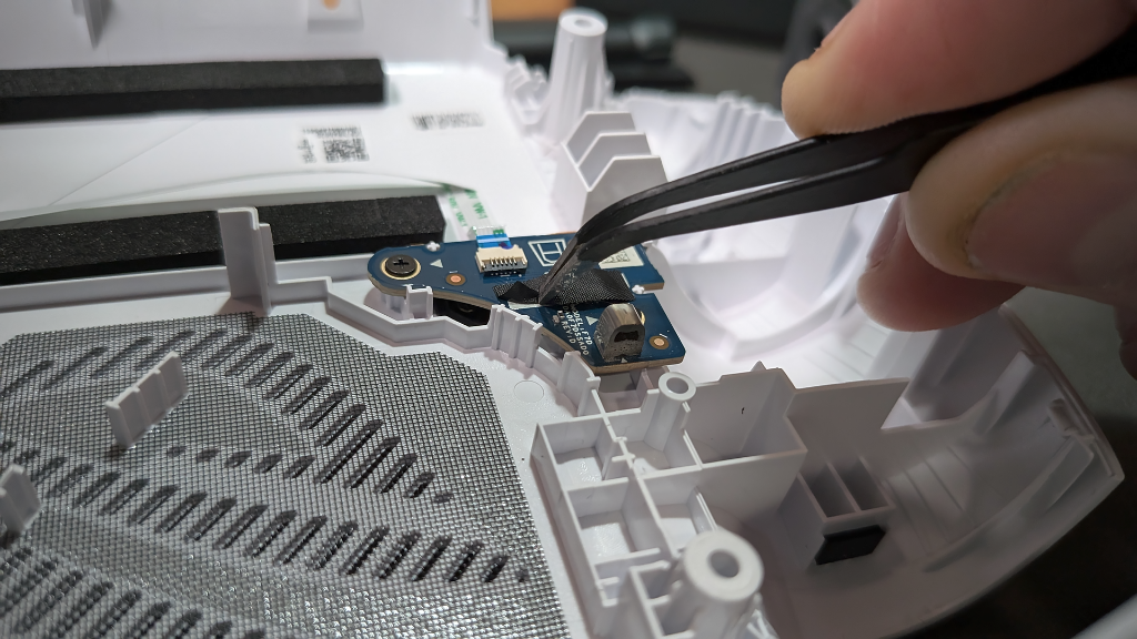 Asus_ROG_Xbox_Ally_Ribbon_Connector_Housing