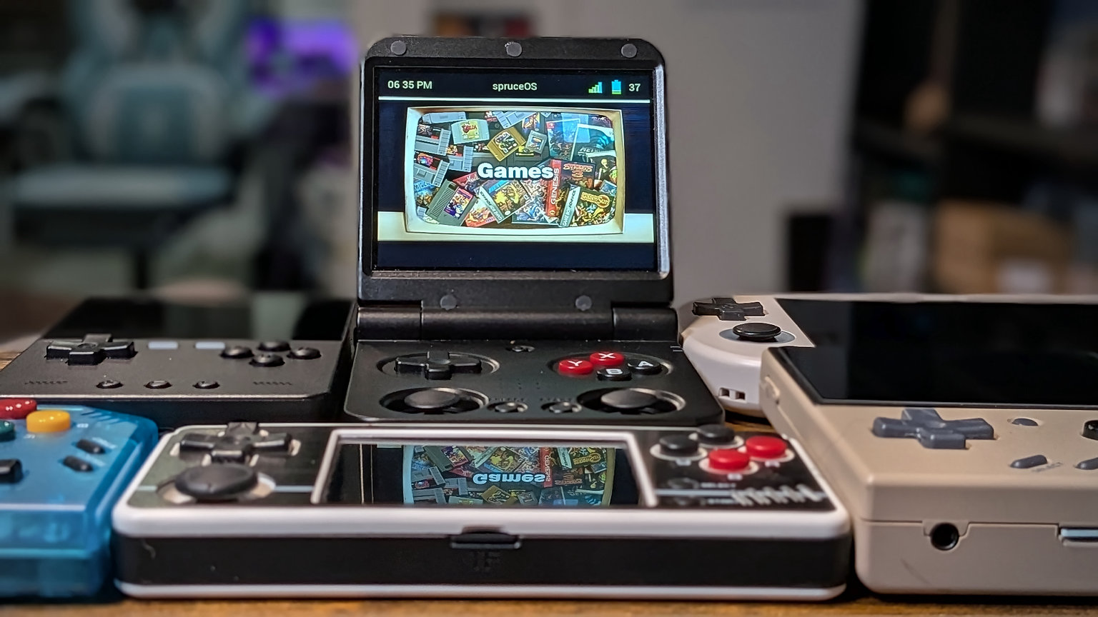 SpruceOS4_MiyooFlipv2_and_fam_Games