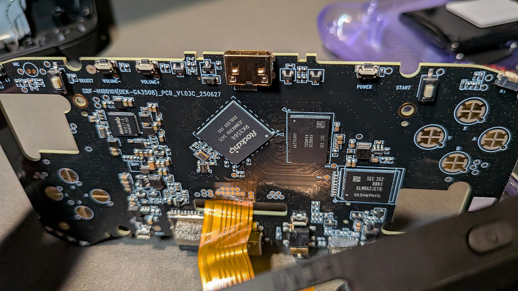 Abxylute_E1_PCB_and_Chip