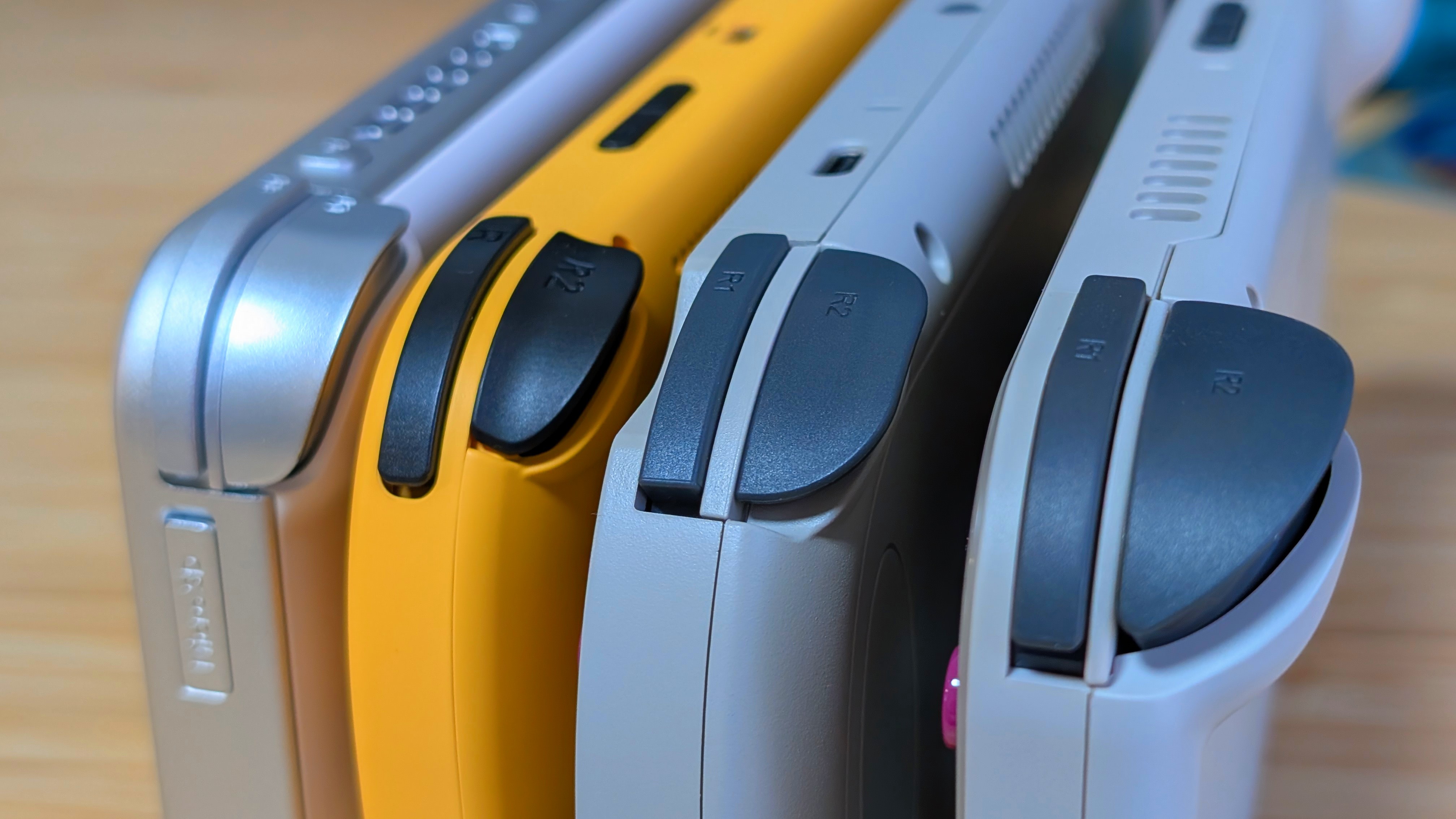 RG-Vita-Smart-Pro-S-476H-Pocket-S-Mini-Shouldersjpg - Retro Handhelds