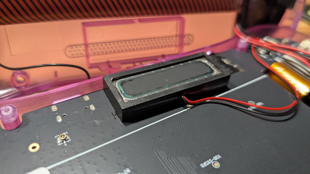 Diium_d-40MAX_Speaker_Internaljpeg | Retro Handhelds Diium_d-40MAX_Speaker_Internaljpeg