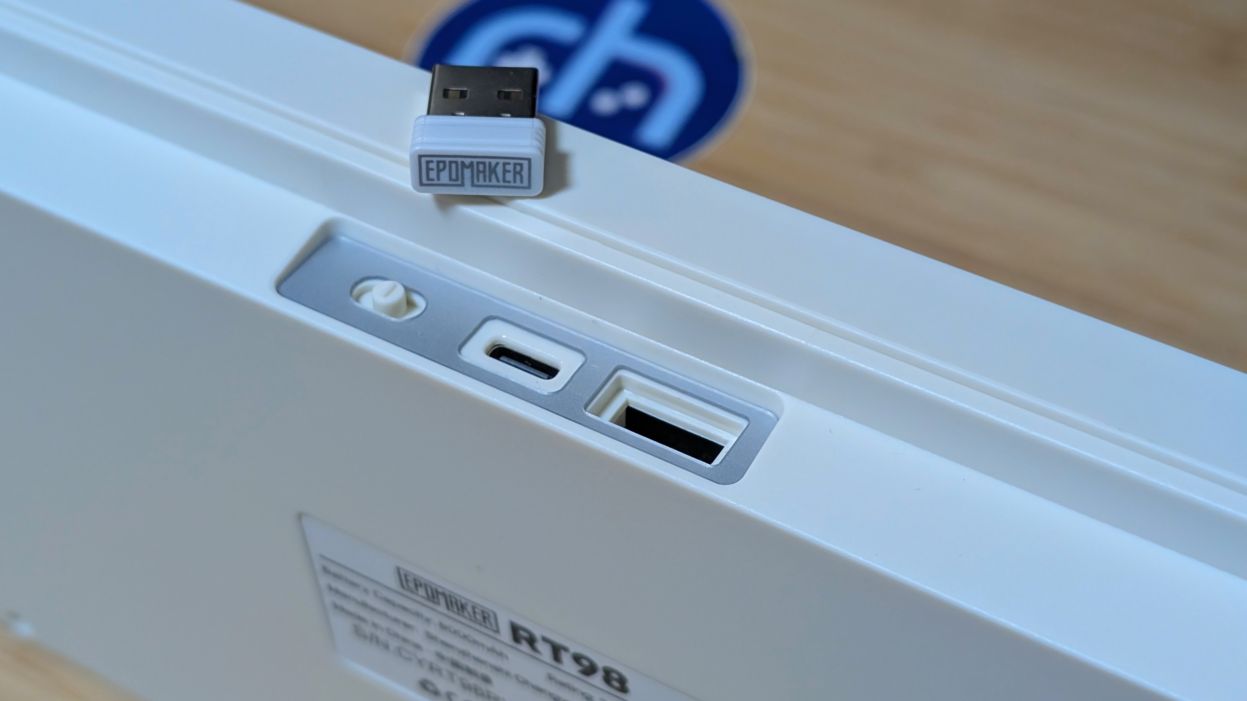 Epomaker-RT98-Donglejpg | Retro Handhelds