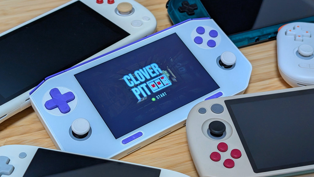 GAMEMT EX8 Clover Pit | Retro Handhelds GAMEMT EX8 Clover Pit