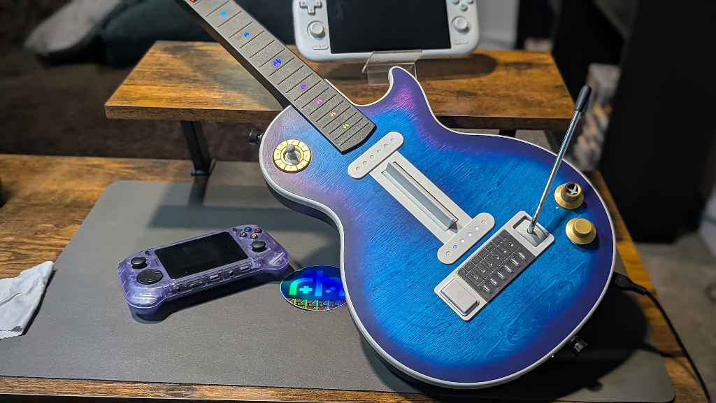 CRKD_Les_Paul_Pro_Up