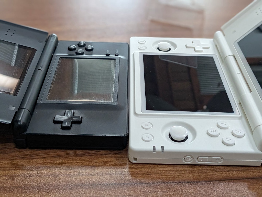 Anbernic_RG_DS_Nintendo_DS_Controls_SBS