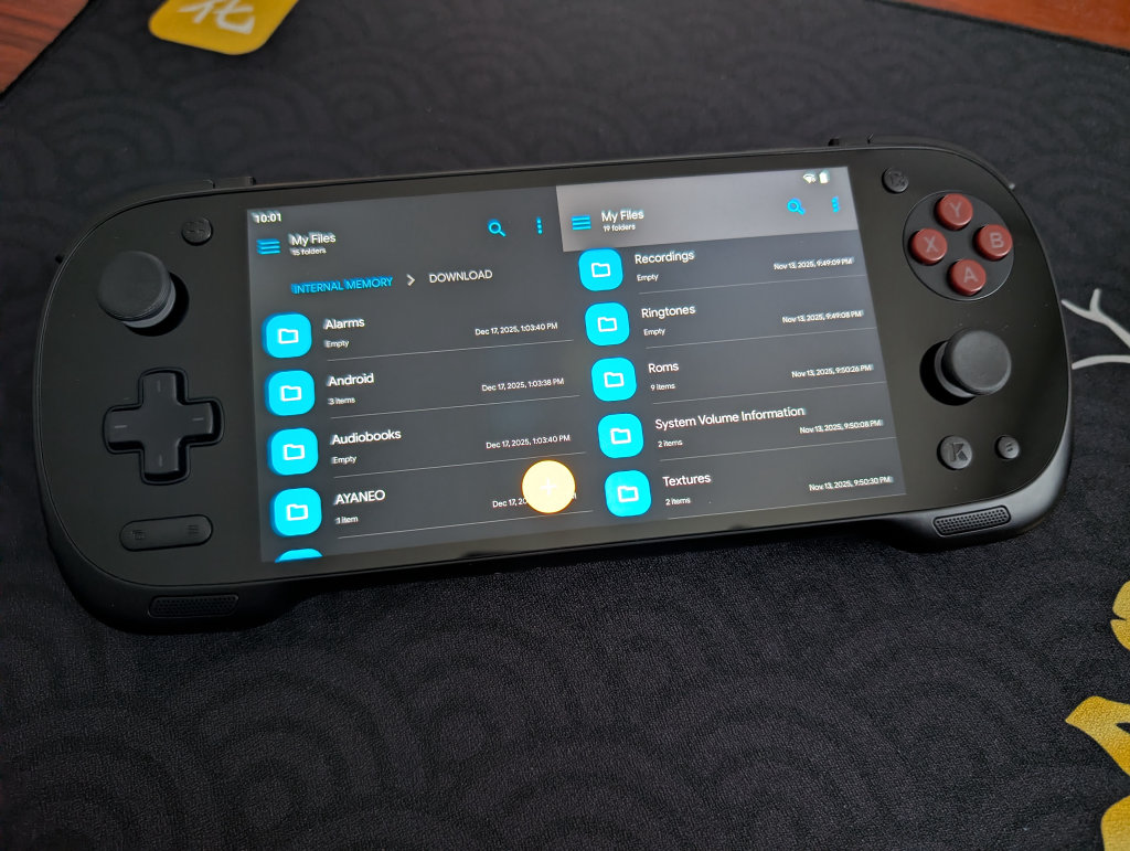 Solid Explorer on the Pocket Fit