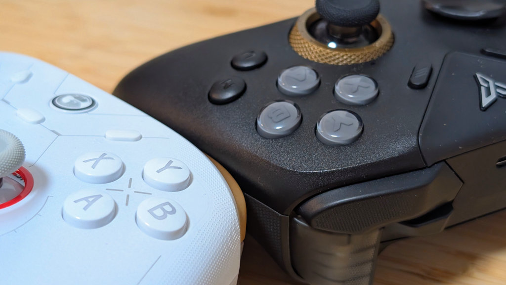 Flydigi Vader 5 Pro vs GameSir Cyclone 2 - Face Buttons