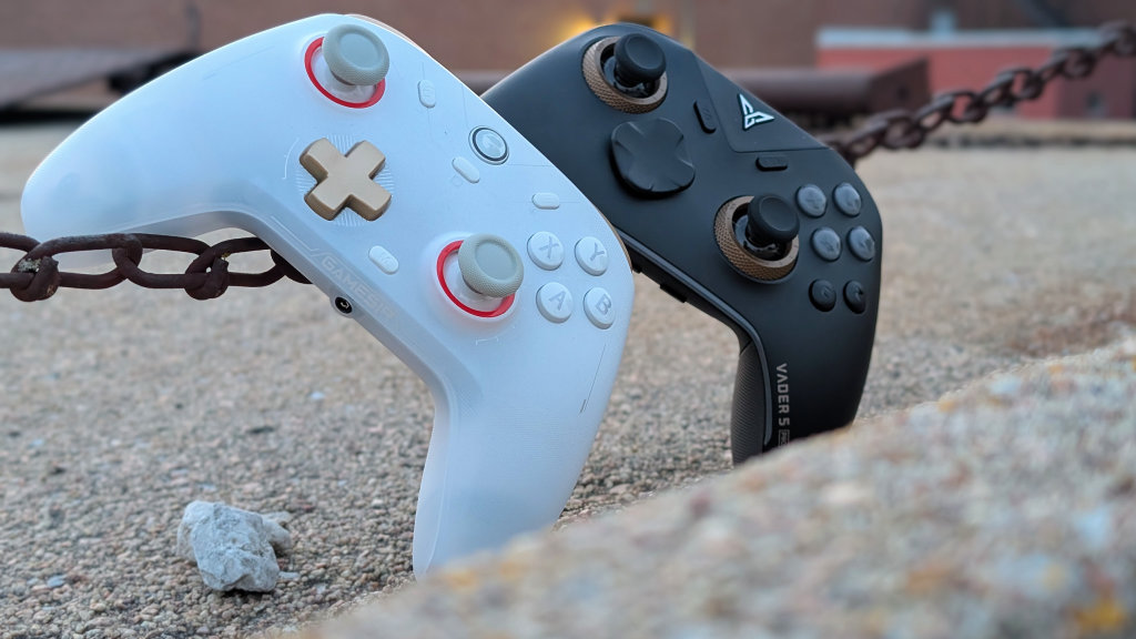 Flydigi Vader 5 Pro vs GameSir Cyclone 2 - Angled
