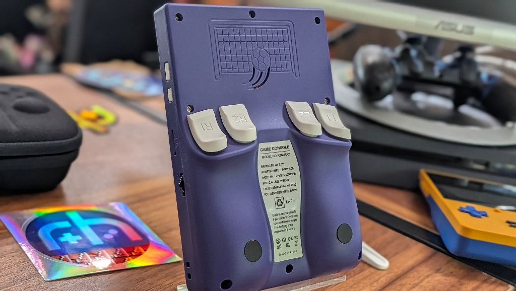 Game_Console_R36MAX2_Rear_Angle_Shoulders | Retro Handhelds Game_Console_R36MAX2_Rear_Angle_Shoulders