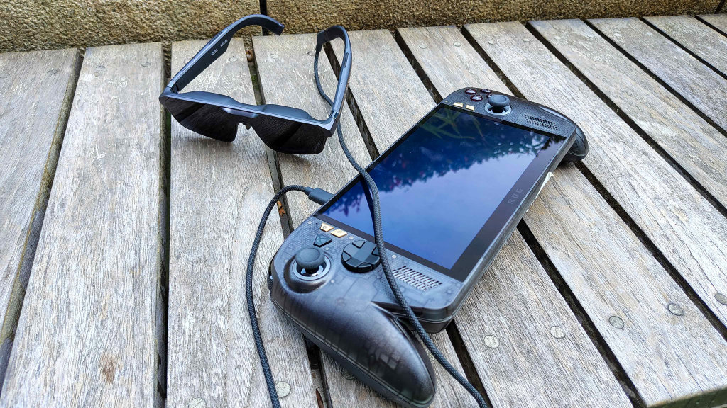 ASUS ROG Xbox Ally X20 with XREAL R1 Edition 20 AR Glasses