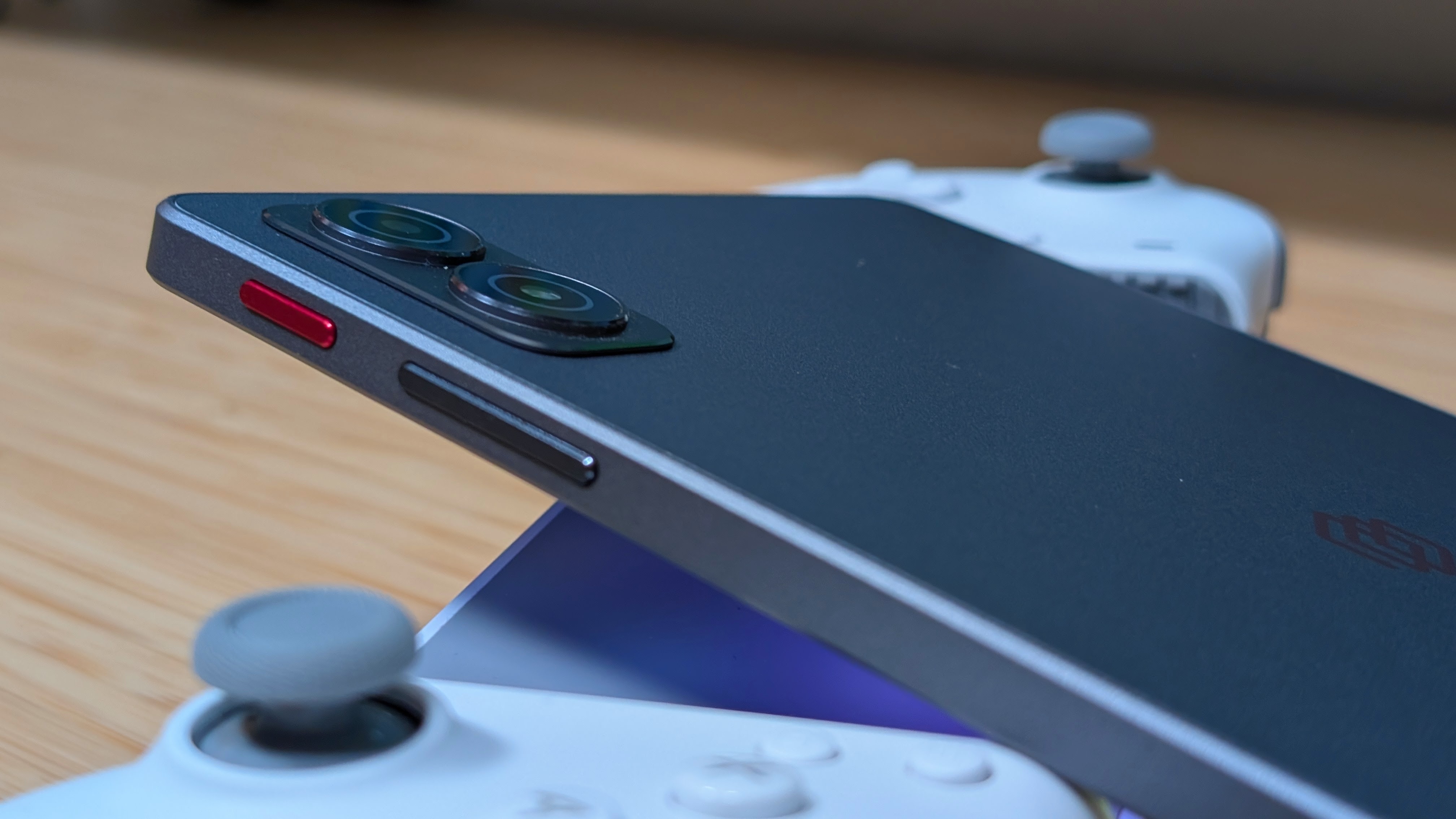 Alldocube iPlay 80 Mini Ultra Side Finish