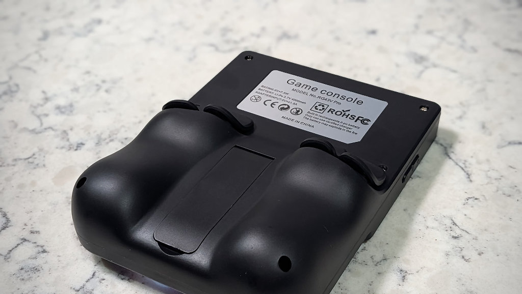 AISLPC_RG43V_Pro_Rear_Curves | Retro Handhelds AISLPC_RG43V_Pro_Rear_Curves