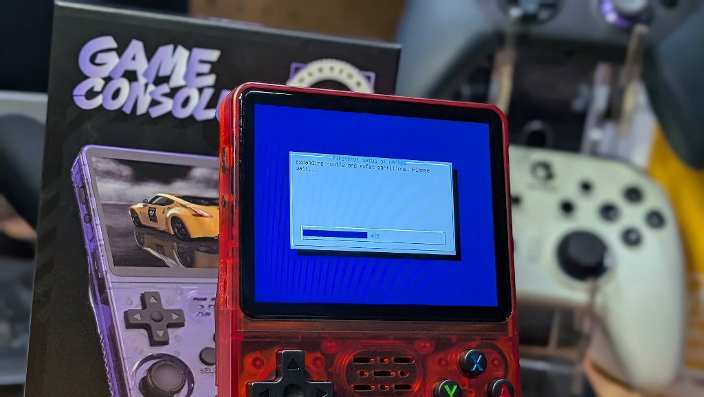Game_Console_R36S_Micro_Center_dARKOS_Unpack | Retro Handhelds Game_Console_R36S_Micro_Center_dARKOS_Unpack