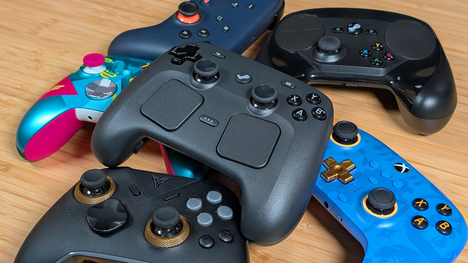 Steam Controller Review - Stacked on top of other controller options