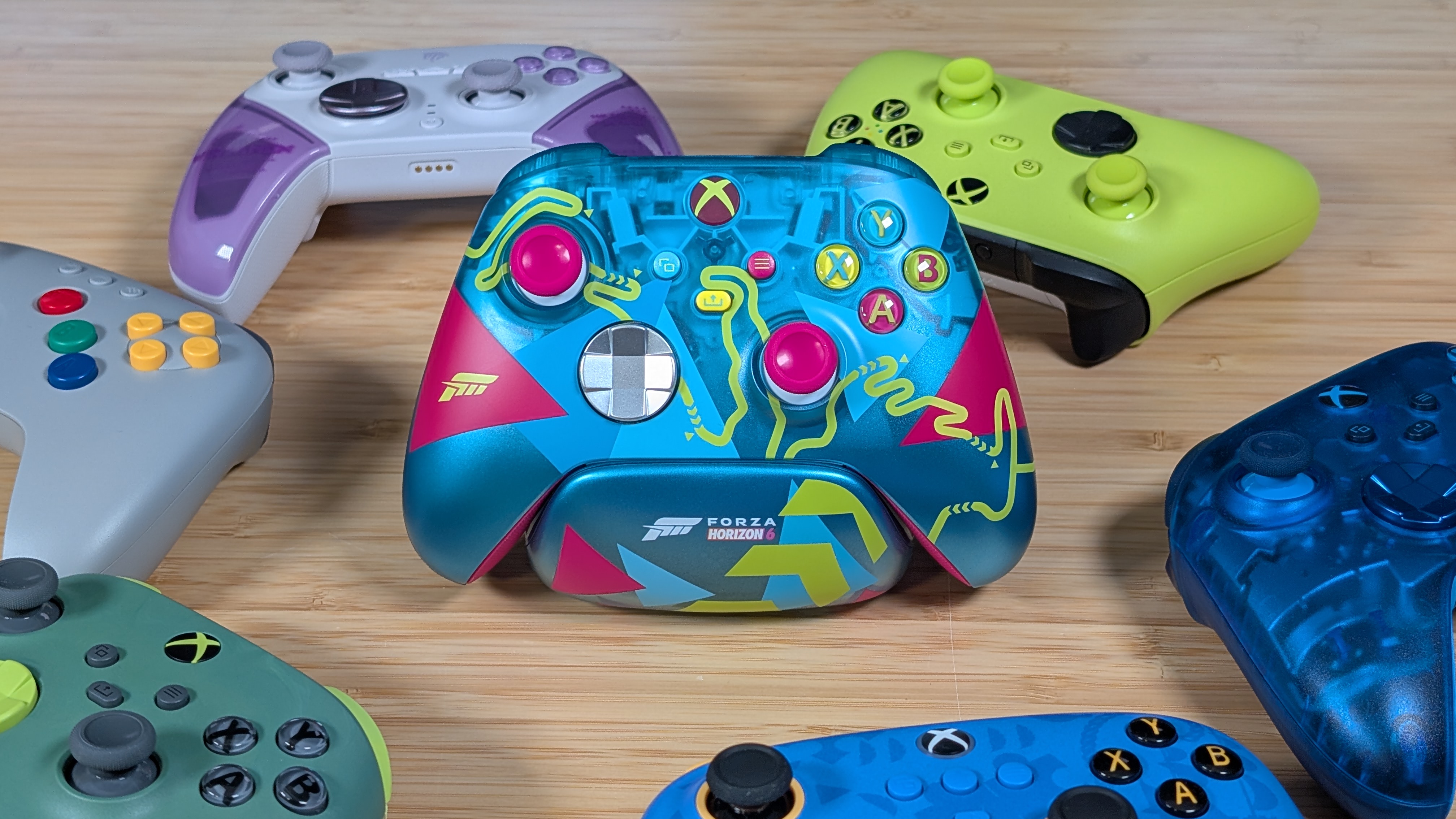 FH6 Xbox Series Controller Front Shot | Retro Handhelds FH6 Xbox Series Controller Front Shot