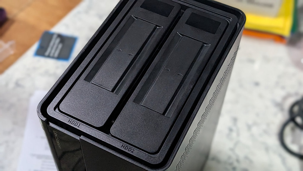 Lincstation_E1_Drive_Bays