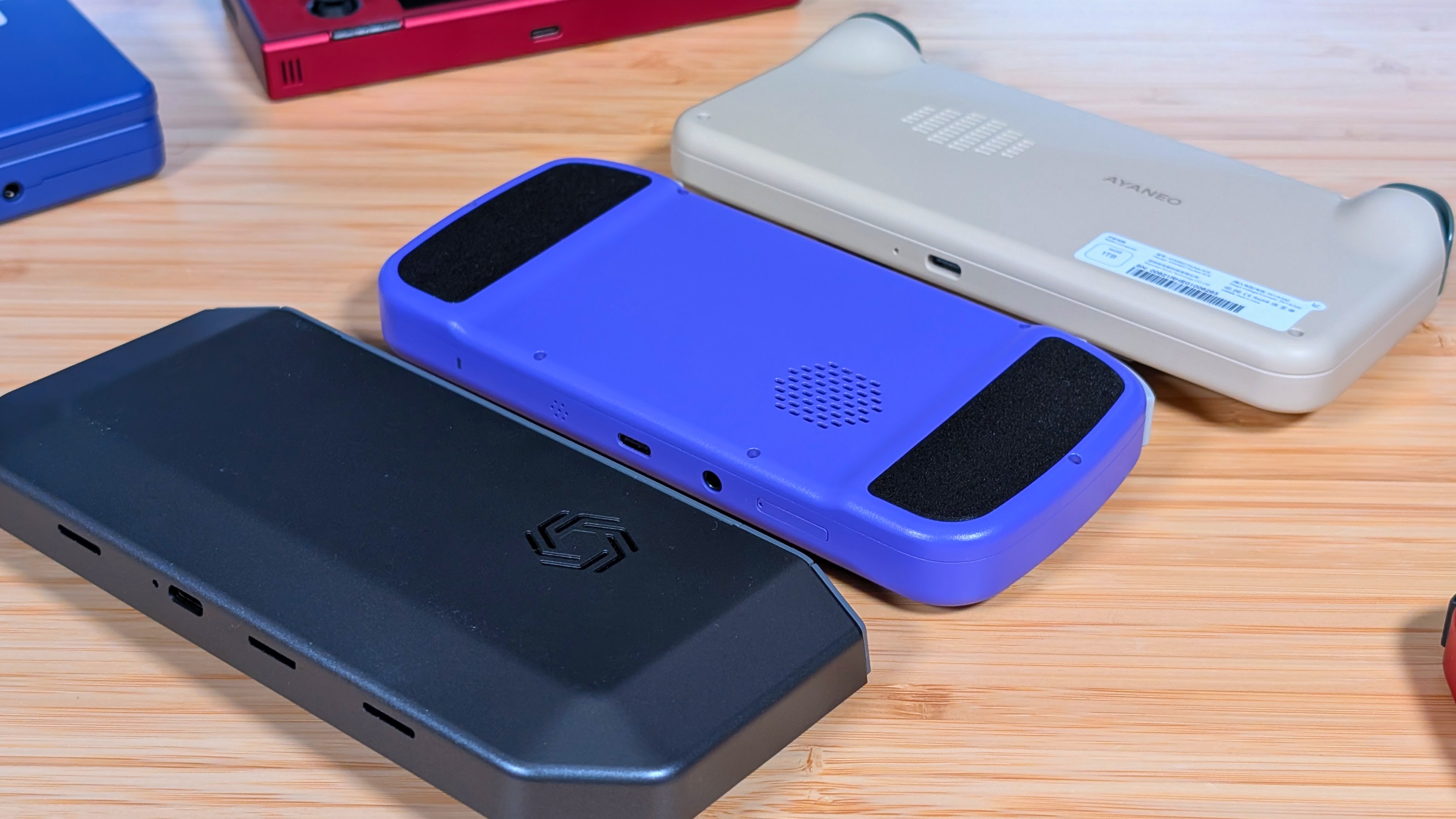 KTR2 Ergonomic Backside