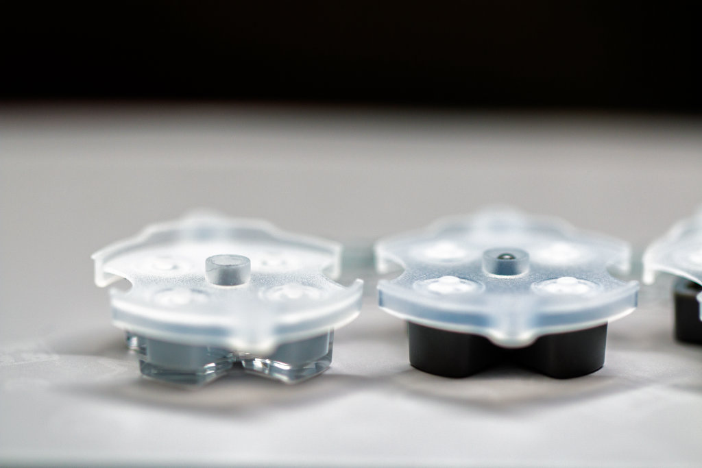 Retroid Pocket Nova D pad vs Retroid Pocket 6 D pad 2 1024x683