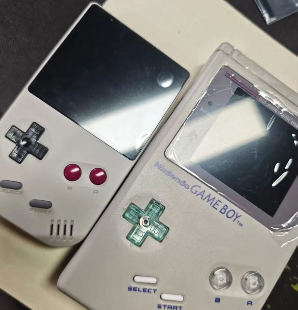 FunnyPlaying Mini GB Size Comparison 986x1024 | Retro Handhelds FunnyPlaying Mini GB Size Comparison 986x1024