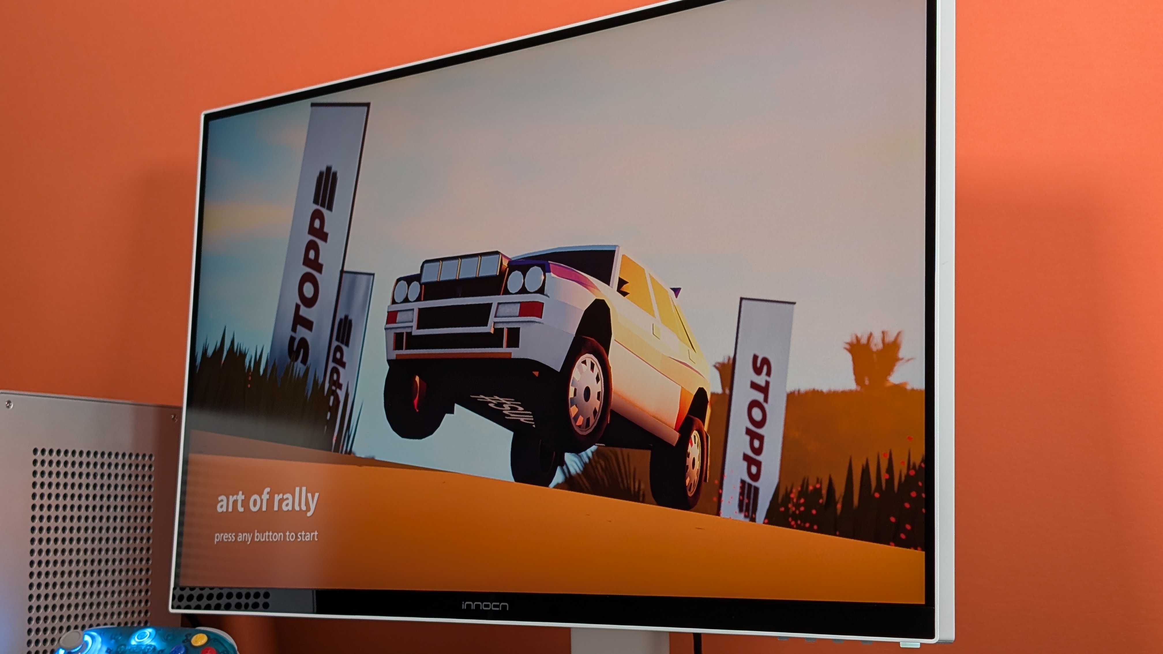 Innocn CB27U1 Art of Rally Orange | Retro Handhelds Innocn CB27U1 Art of Rally Orange