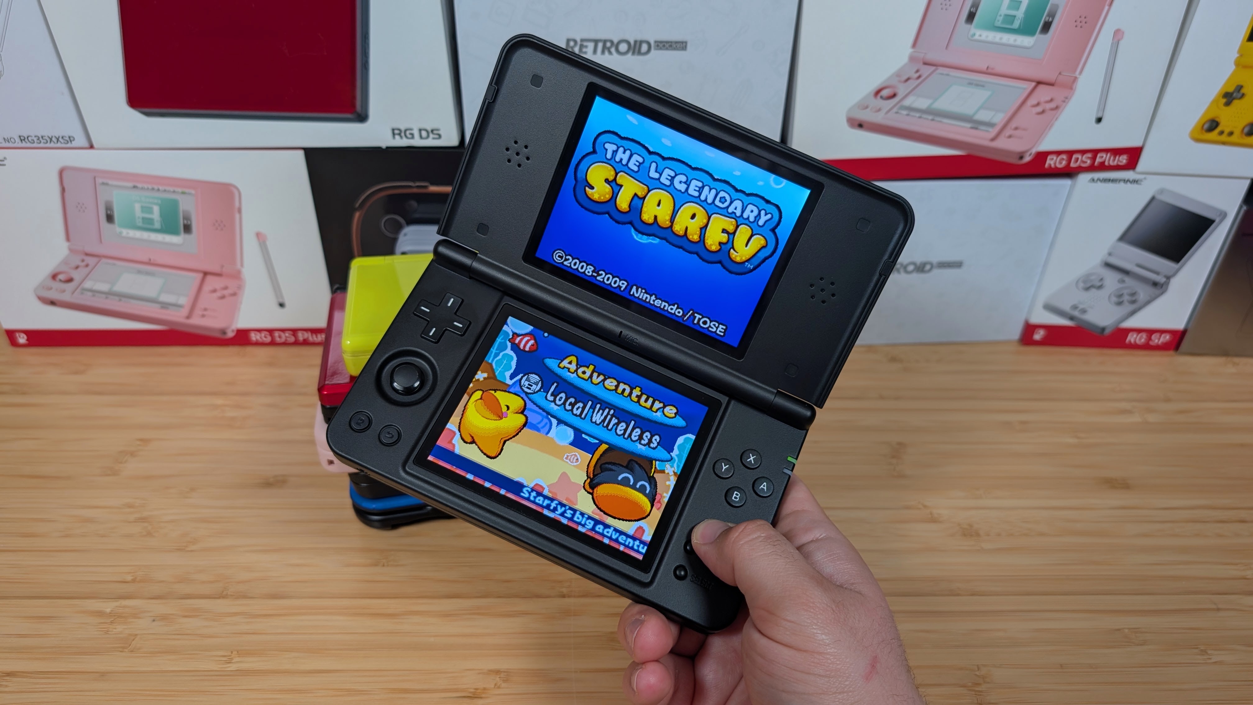 RG DS Plus In Hand Starfy | Retro Handhelds RG DS Plus In Hand Starfy